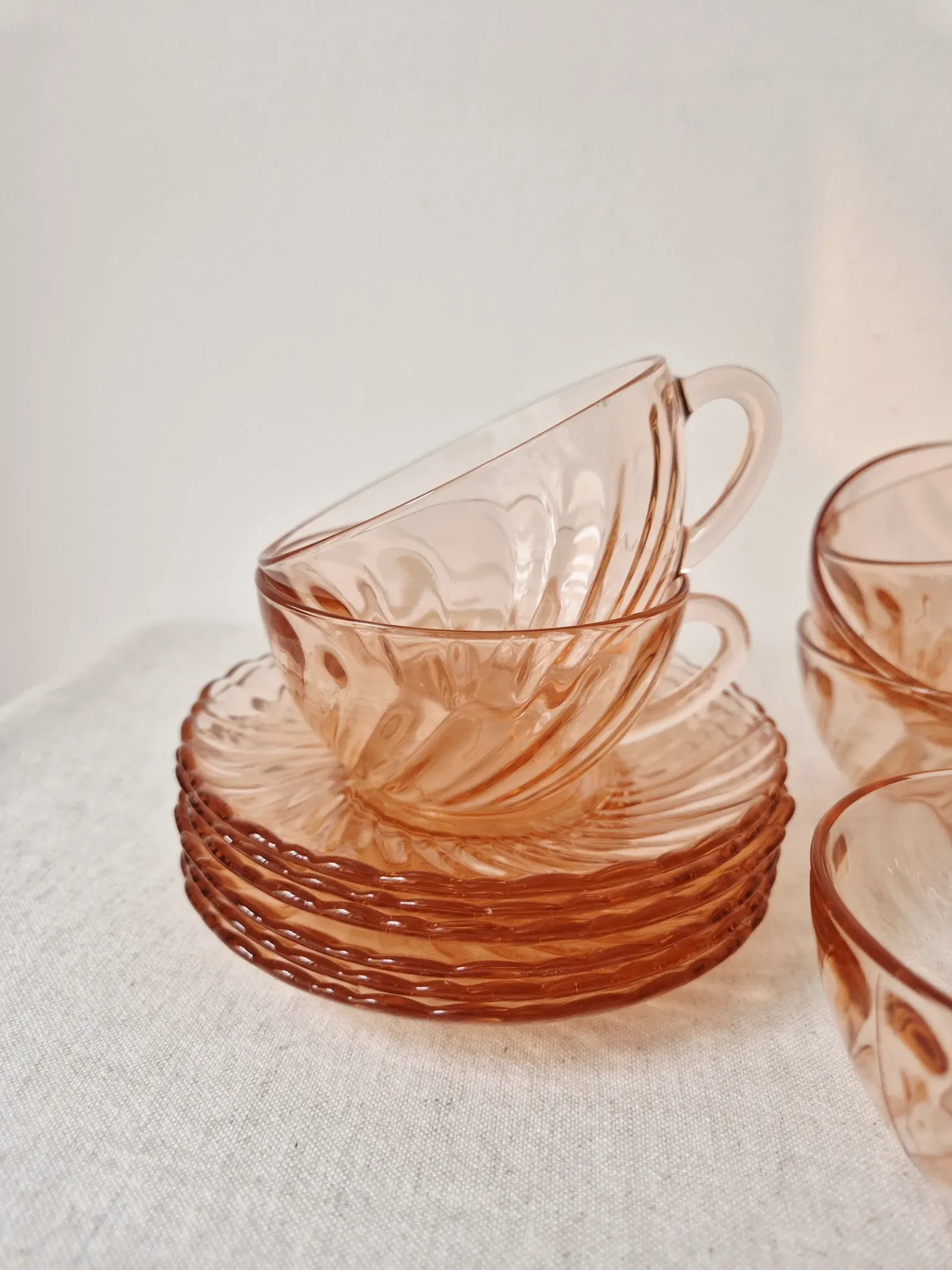 Set of 6 Coffee Cups & Saucers "Rosaline" '70s - Arcoroc France