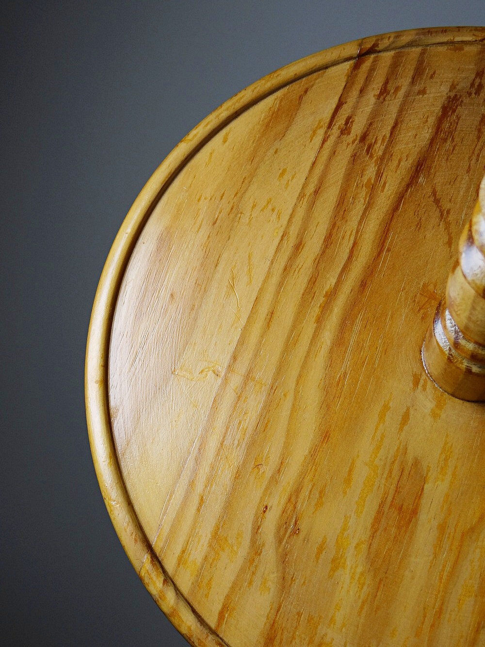 Large wooden pine cheese display stand, handcrafted, vintage 70s-80s.