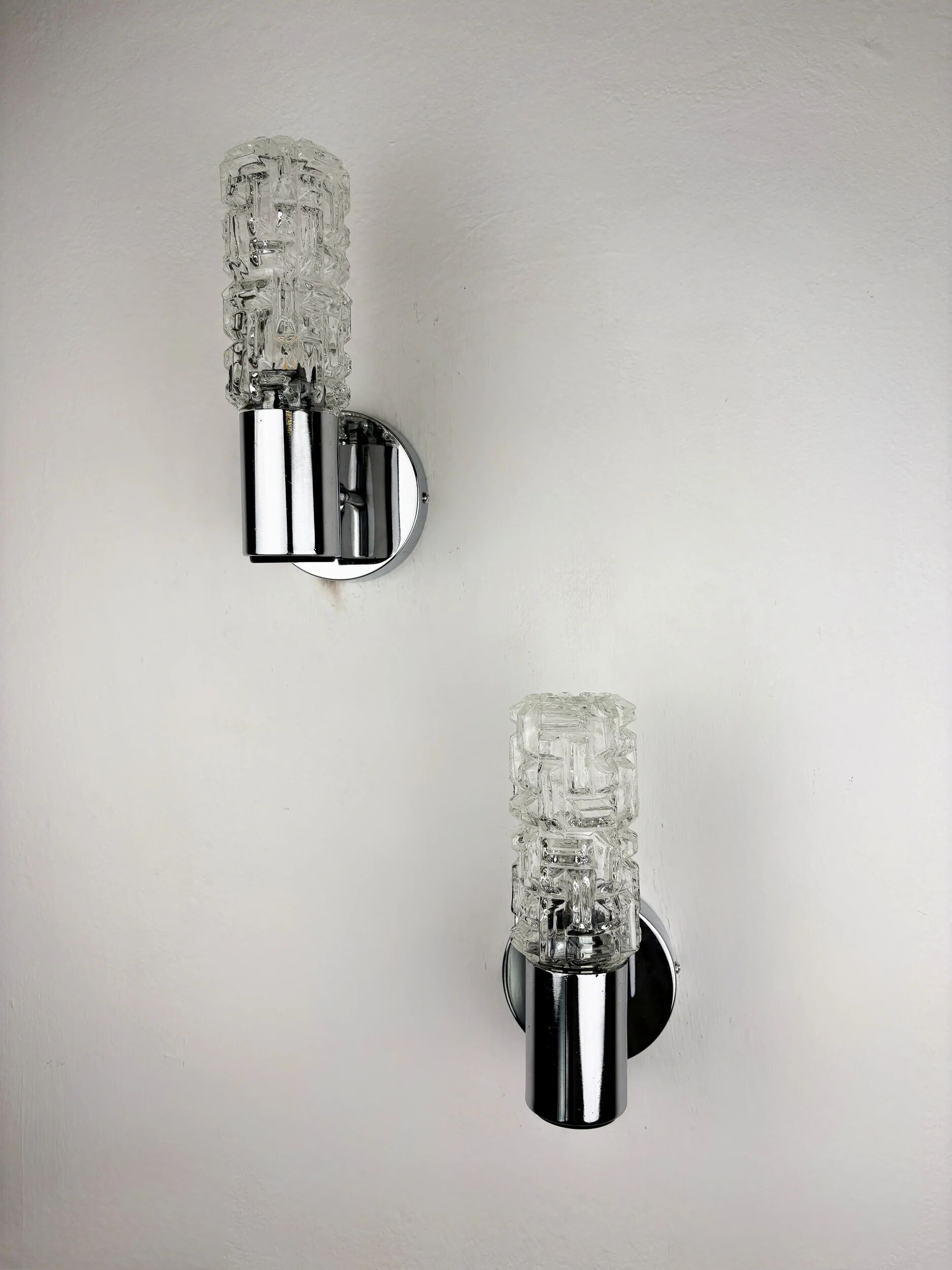 Pair of Targetti Sankey sconces, Murano faceted glass, Italy, 1970