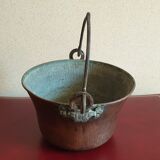 Old fireplace pot in solid copper, beautiful decoration