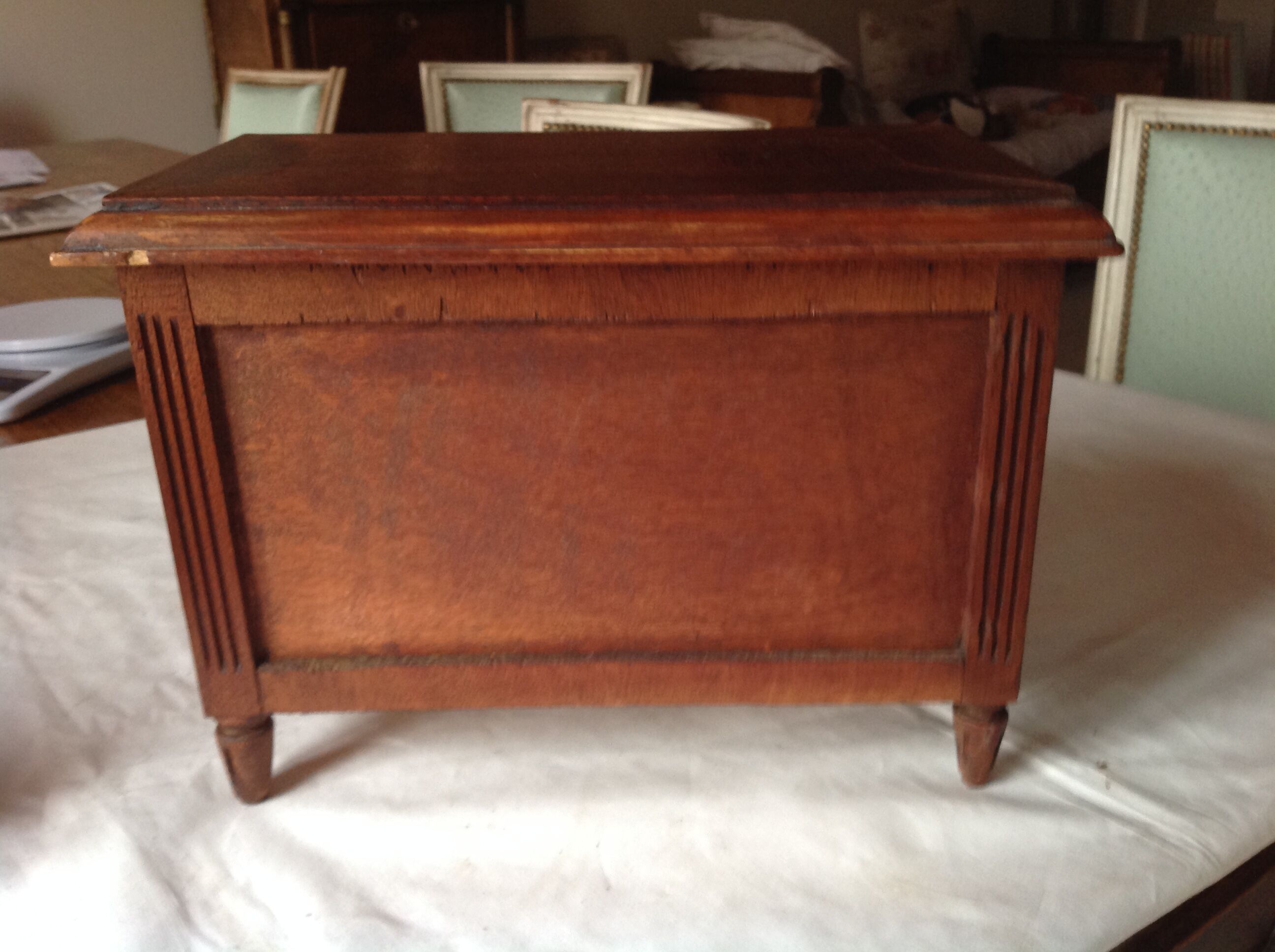 Doll's chest of drawers