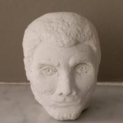 Tête d'homme en plâtre