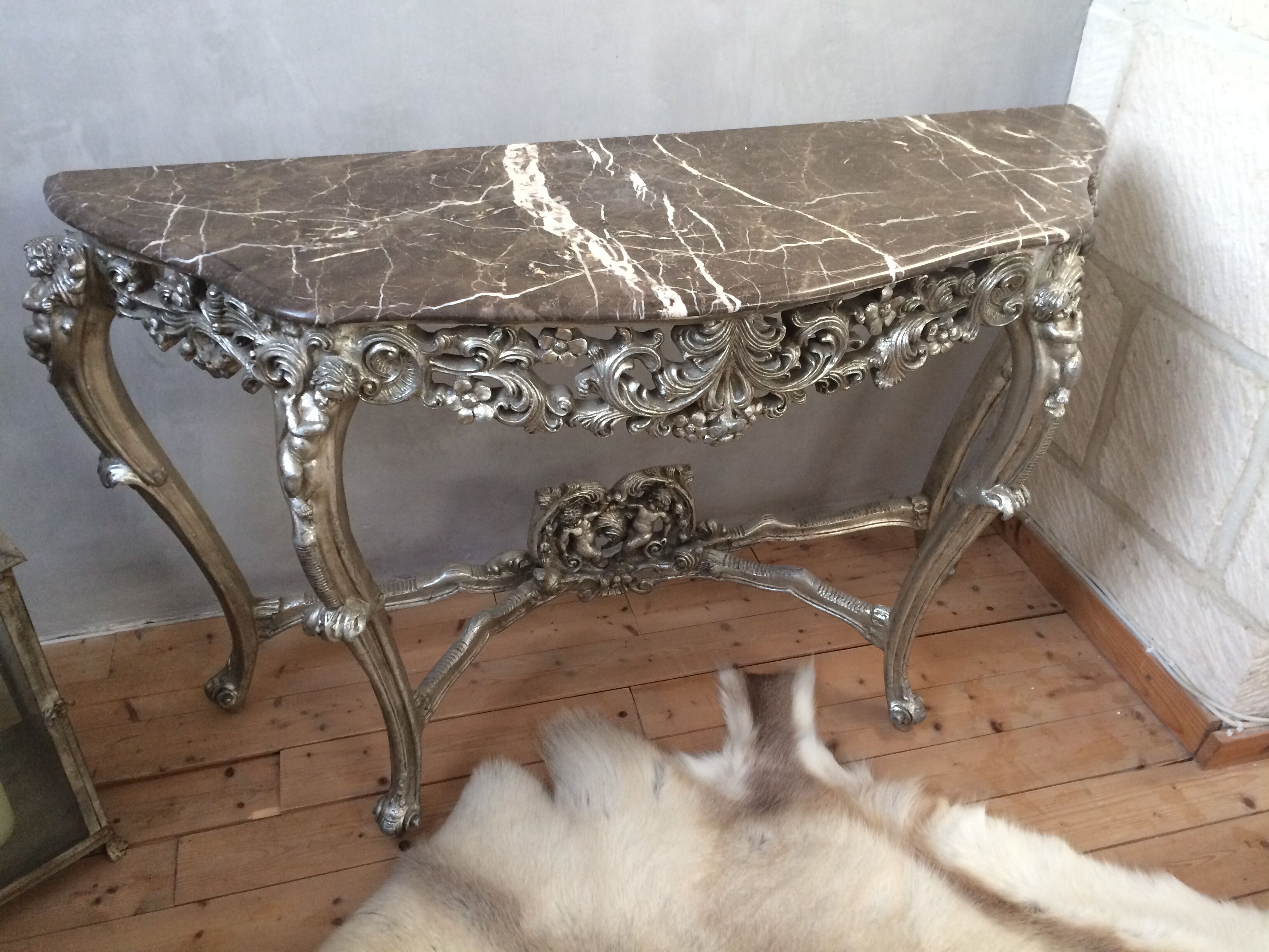 Baroque console