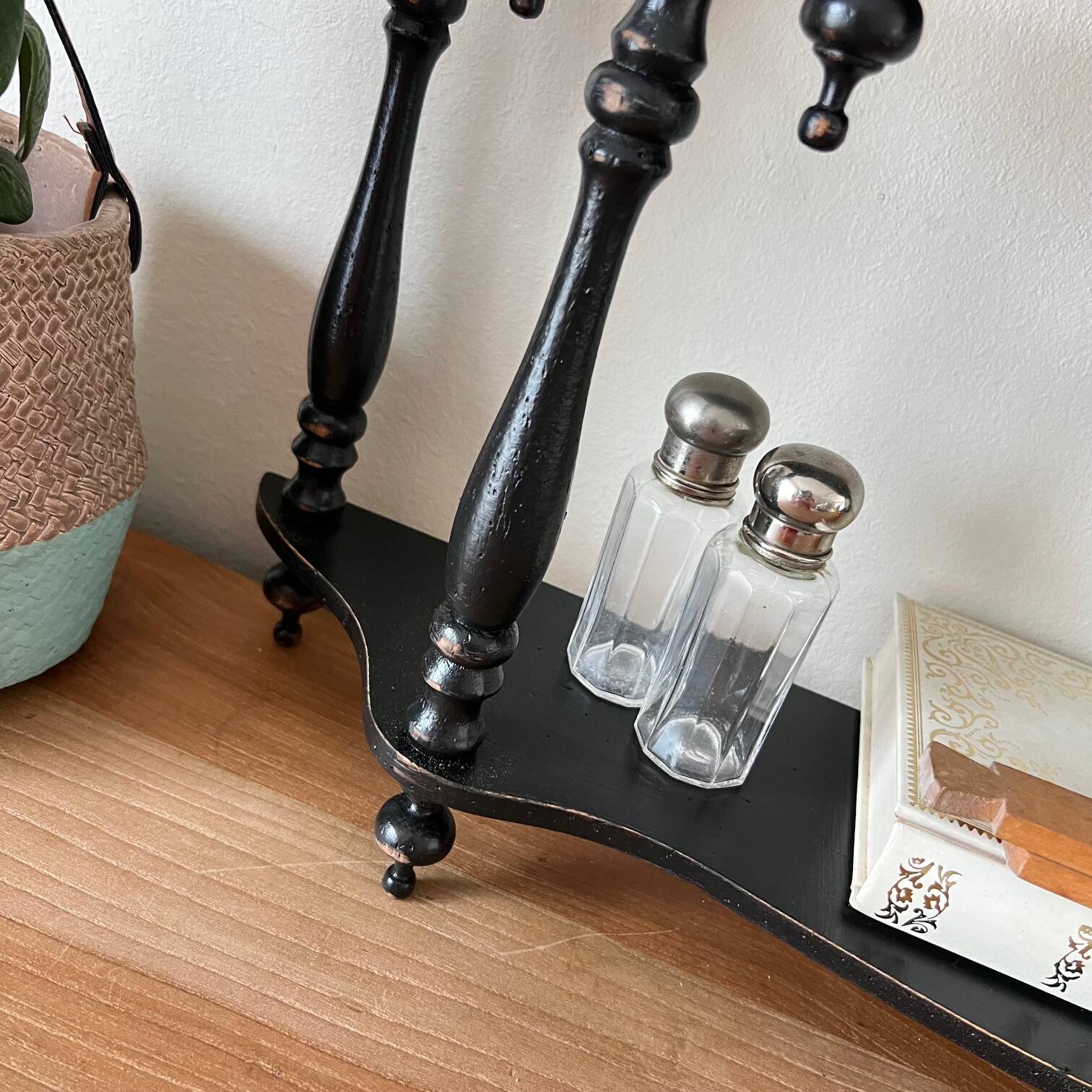 Wooden shelf, 4 shelves