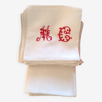 White tablecloth + 12 damask napkins with large handmade red initials.