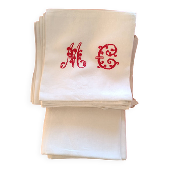 White tablecloth + 12 damask napkins with large handmade red initials.