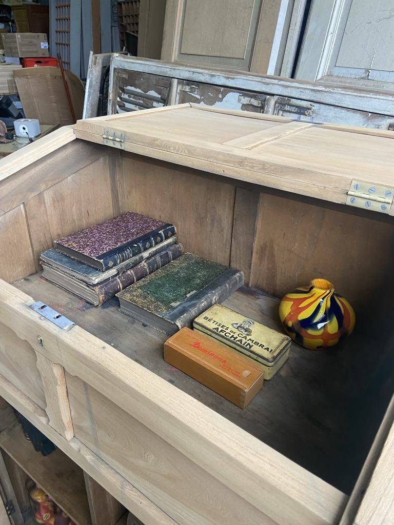 Craft furniture / desk in raw wood