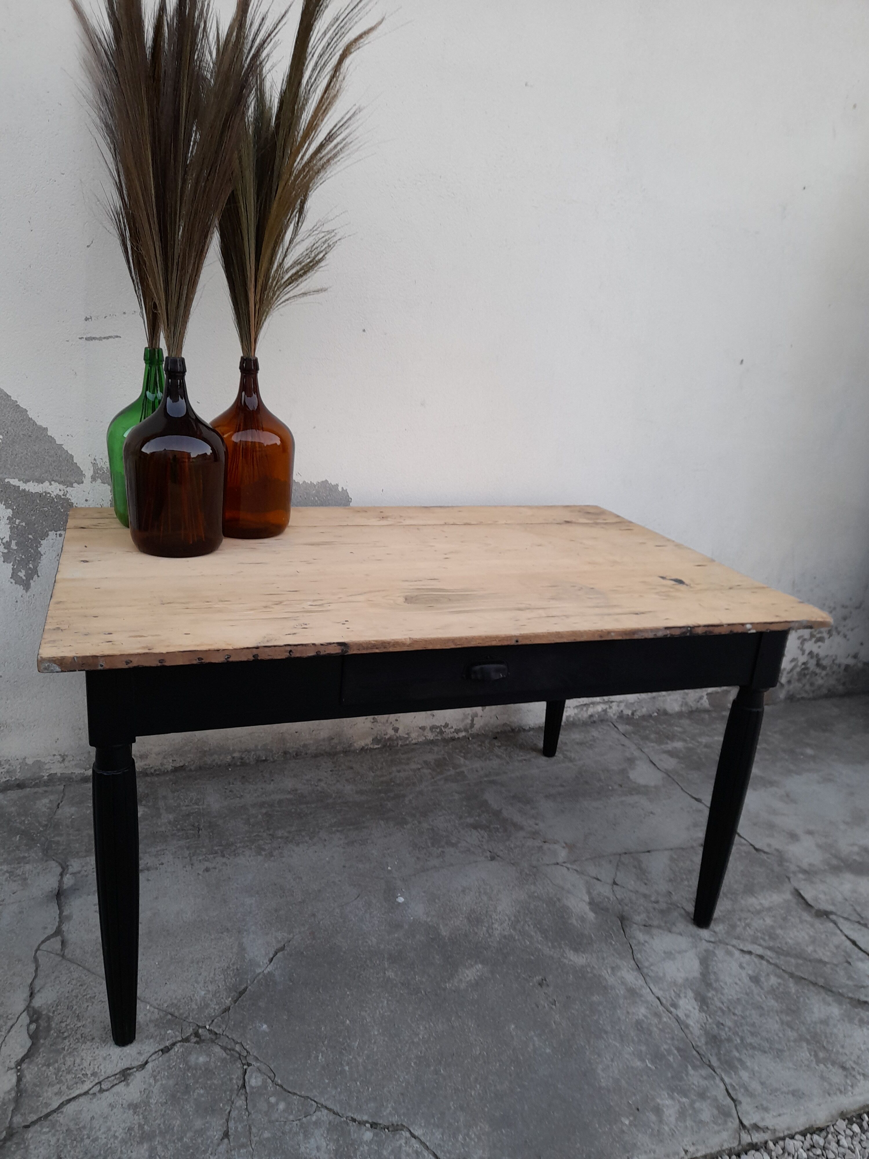 Table de ferme ancienne patiné noir -1m30
