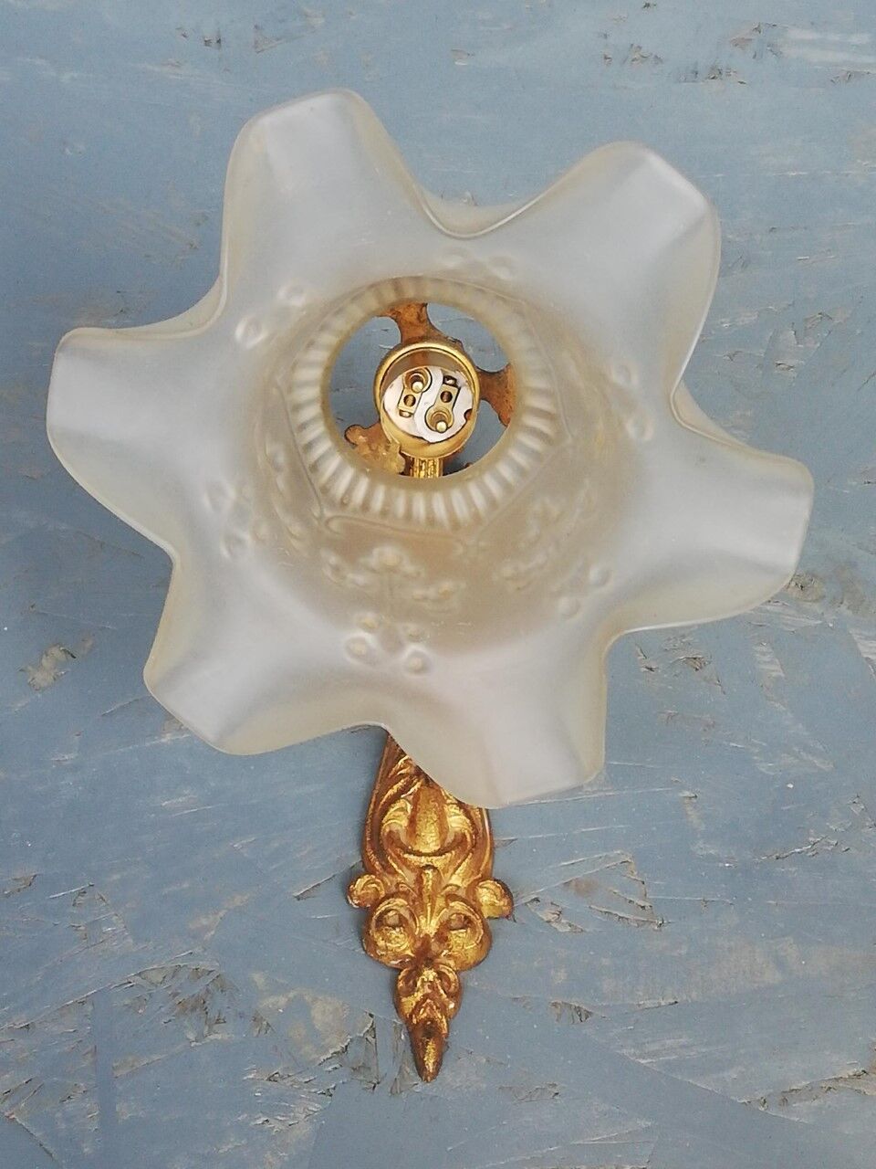 Wall lamp early twentieth in bronze and glass