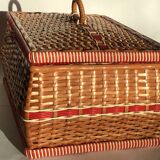 Wicker and scoubidou sewing basket