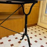 Bistro table in white marble