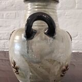 Vase with handles in Guérin sandstone