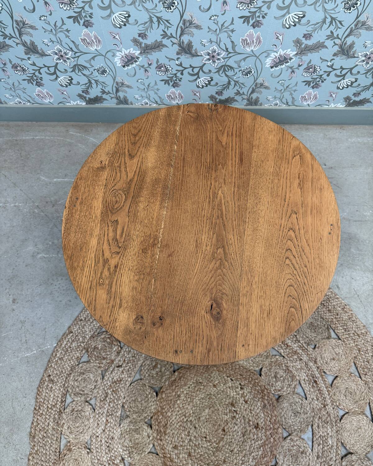Table basse ronde en chêne rénovée
