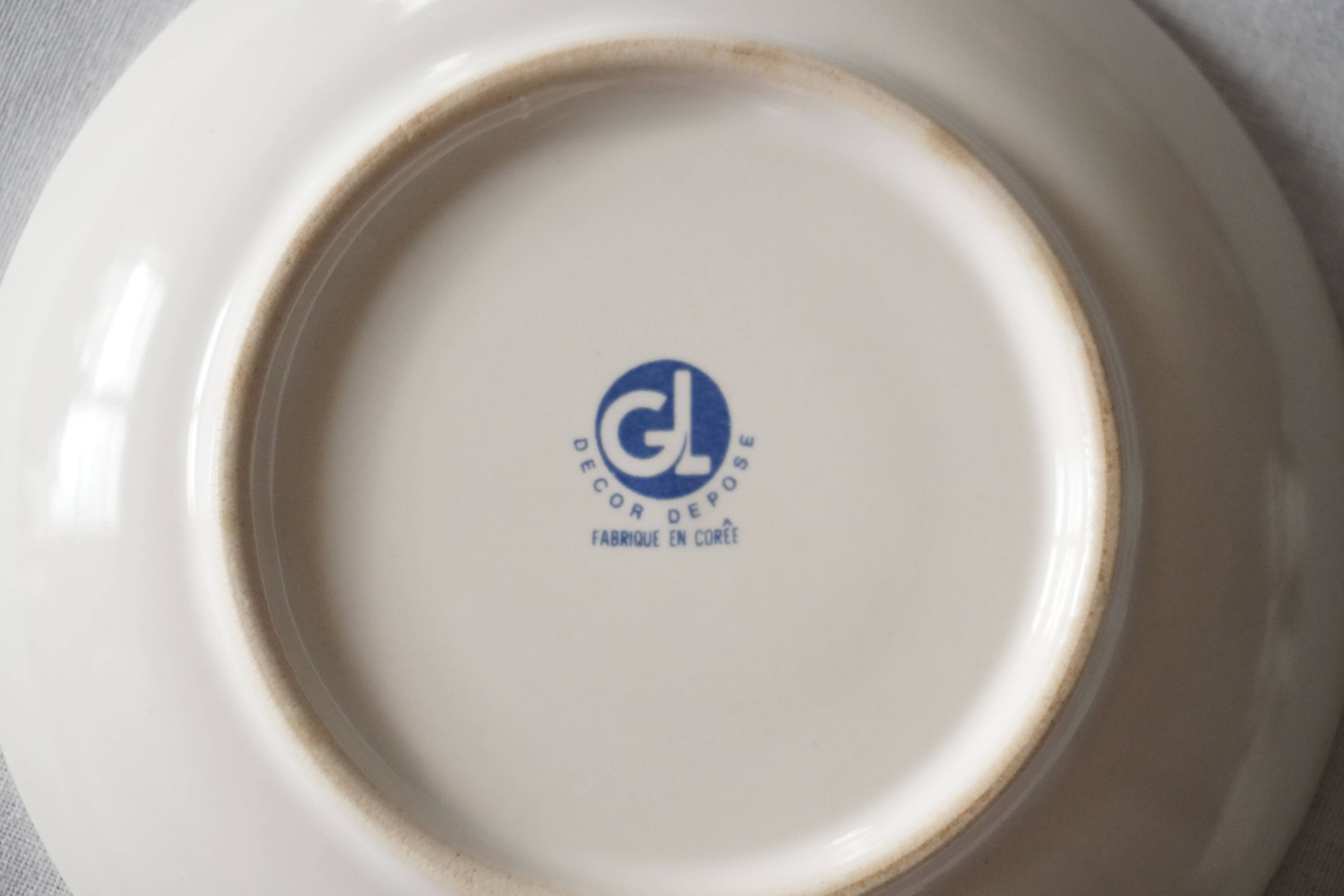 Set of 2 porcelain coffee cups with floral decoration "Bergère de France"