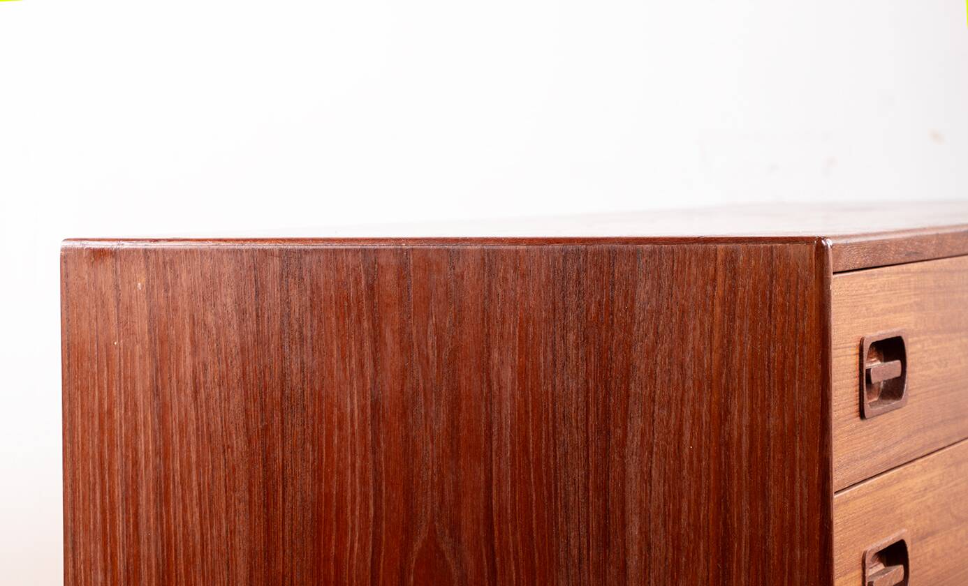 Large double chest of drawers, Danish in teak, 8 drawers, by Dyrlund 1960.
