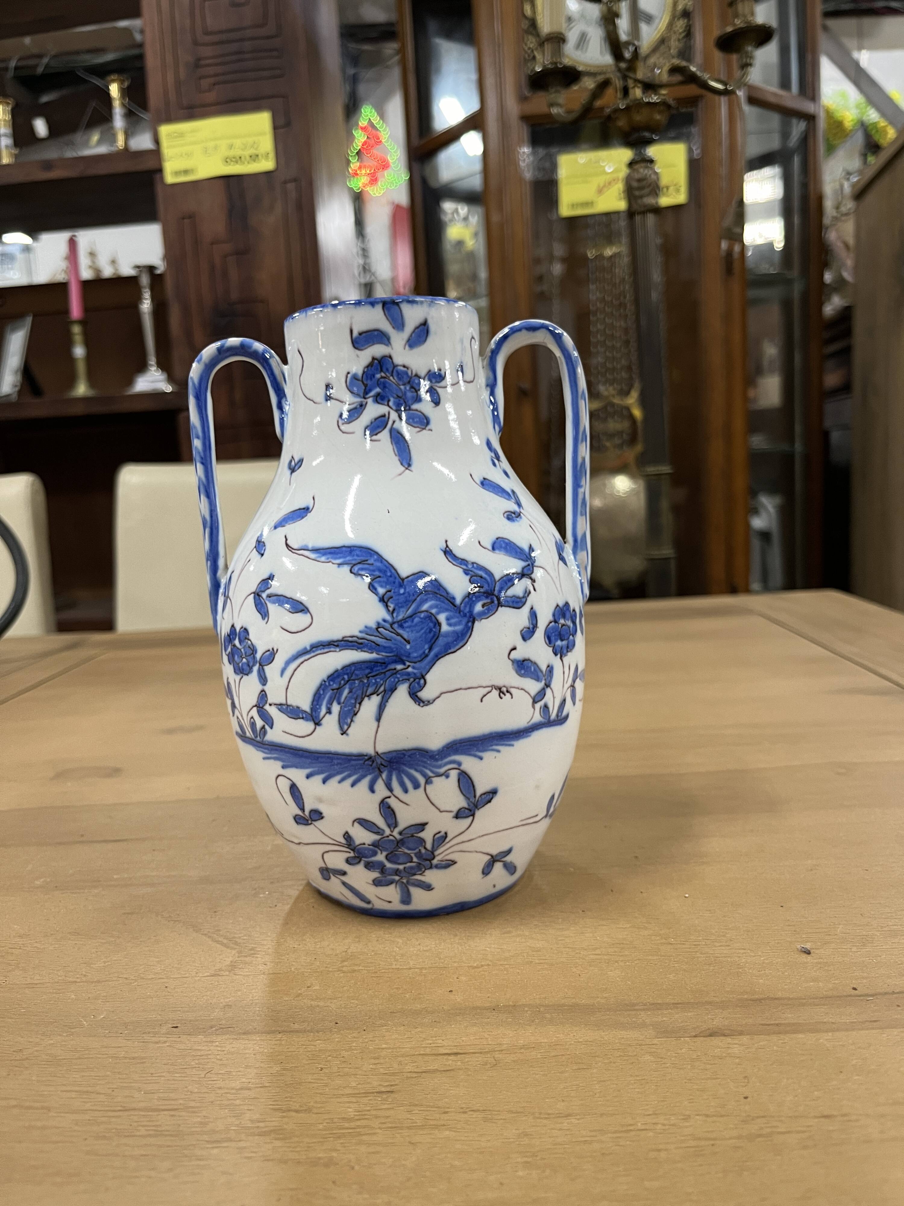 Small blue white asian vase
