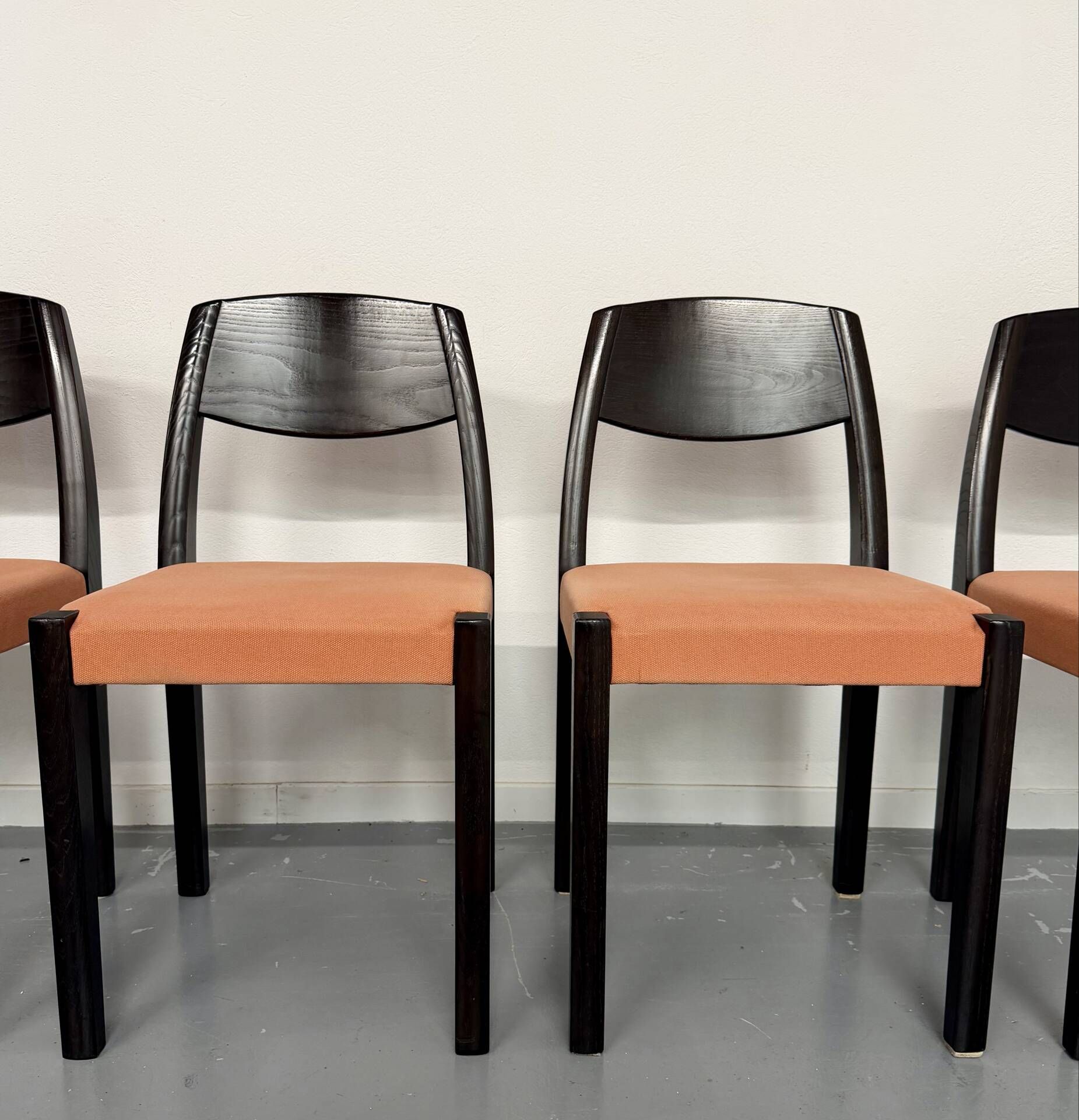 Lot of 6 blackened wooden chairs with French design fabric from the 1970s Self.