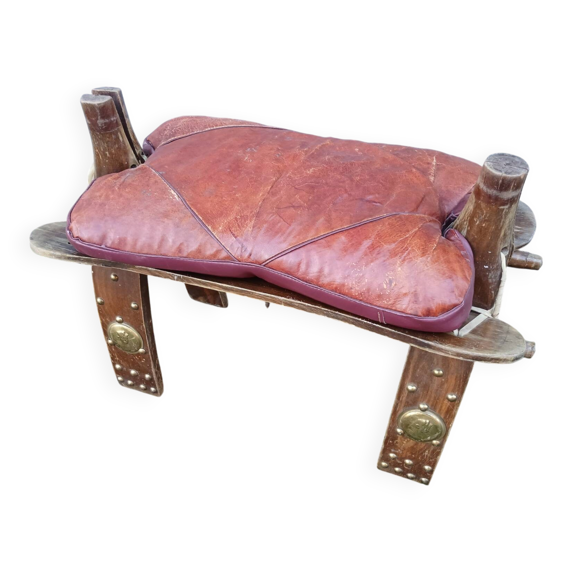 Tabouret égyptien forme selle de chameau