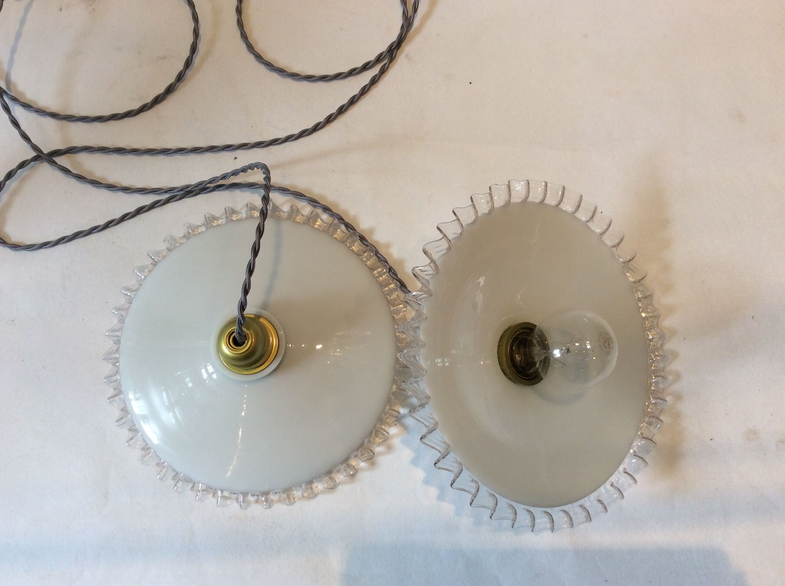 Duo of hanging lamps in opaline