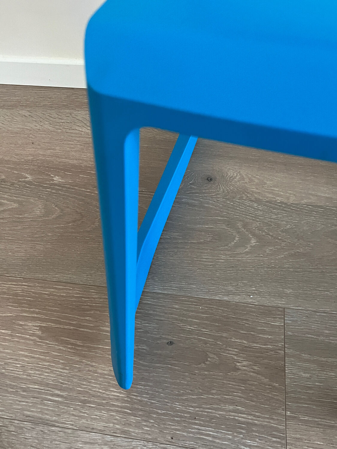 Vitra chair tip tone