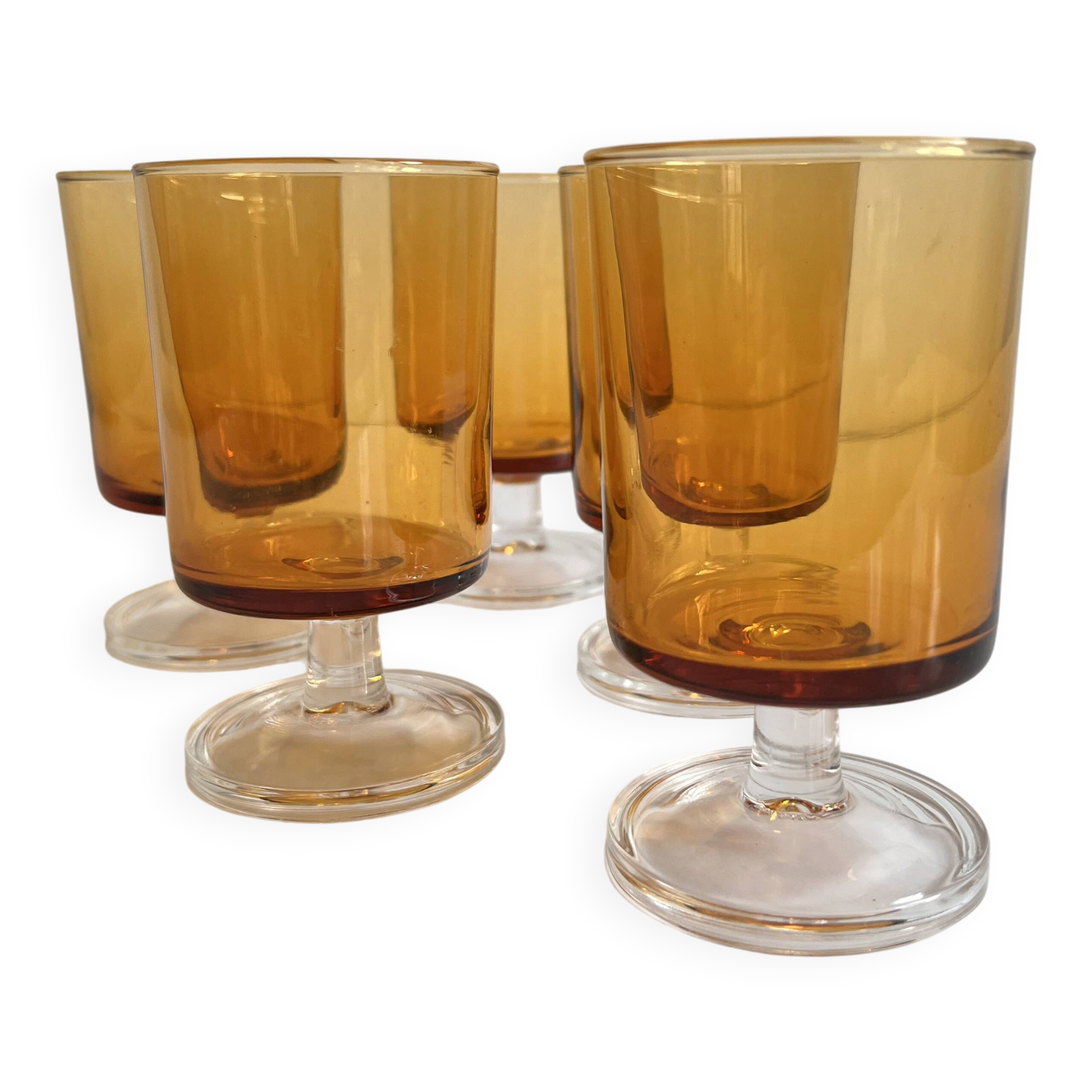 Verres à vin en verre fumé