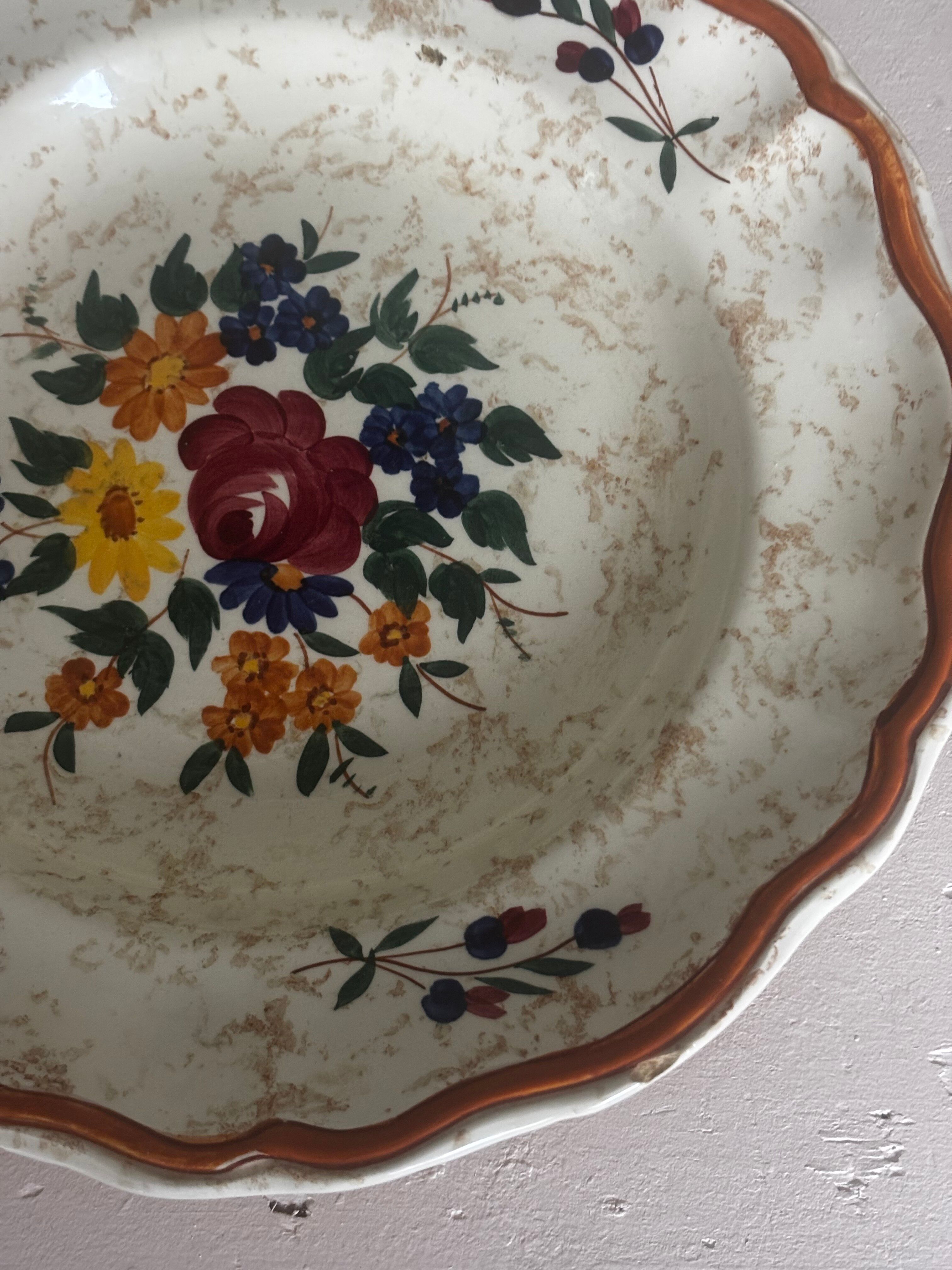 Ancienne assiette creuse Longchamp modèle mistral