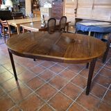 Scandinavian extendable table in rosewood from the 1960s.