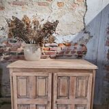 Buffet en bois massif et brut