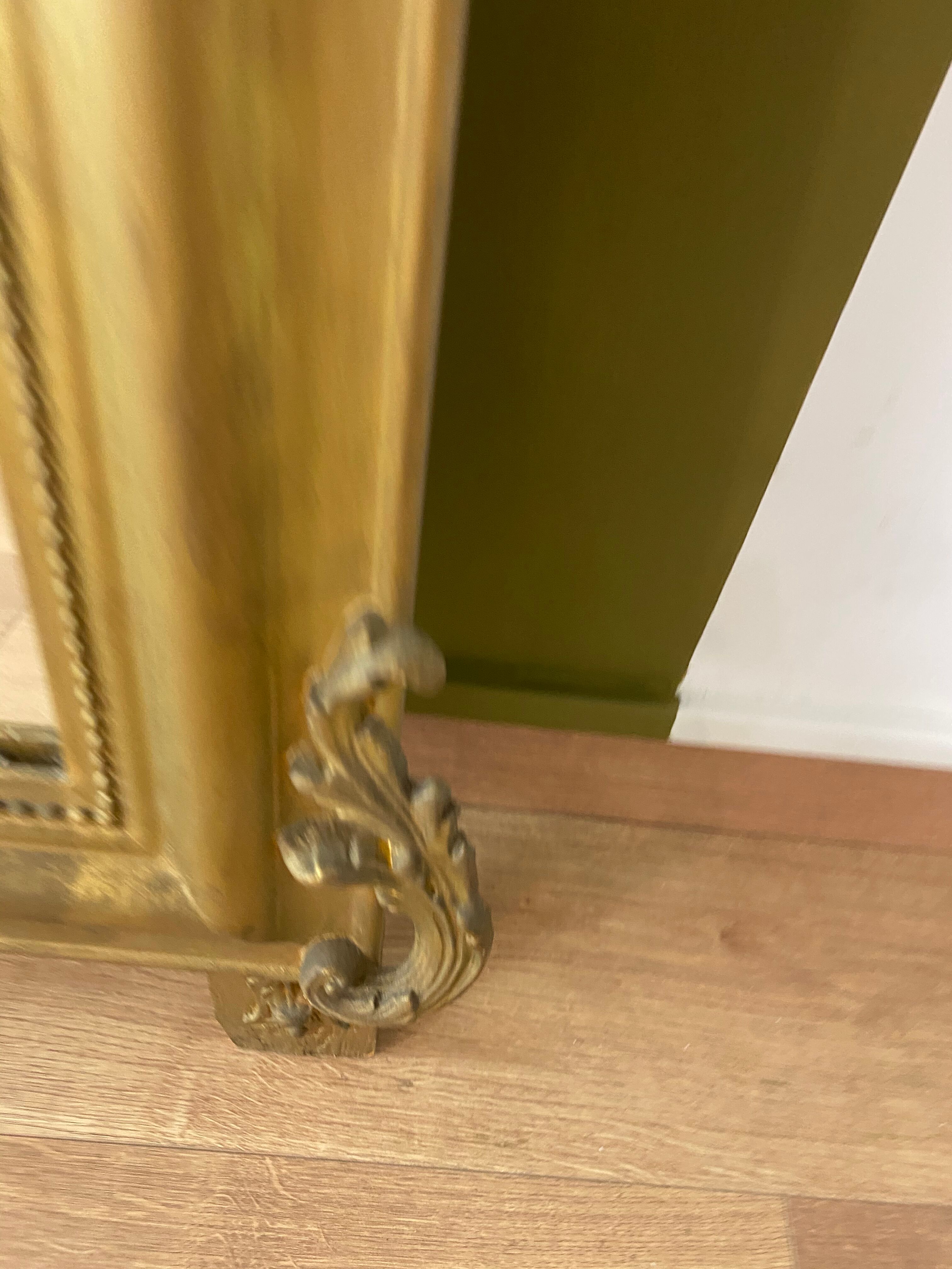 Large mirror with pediment XVIII eme gilded  86x150cm