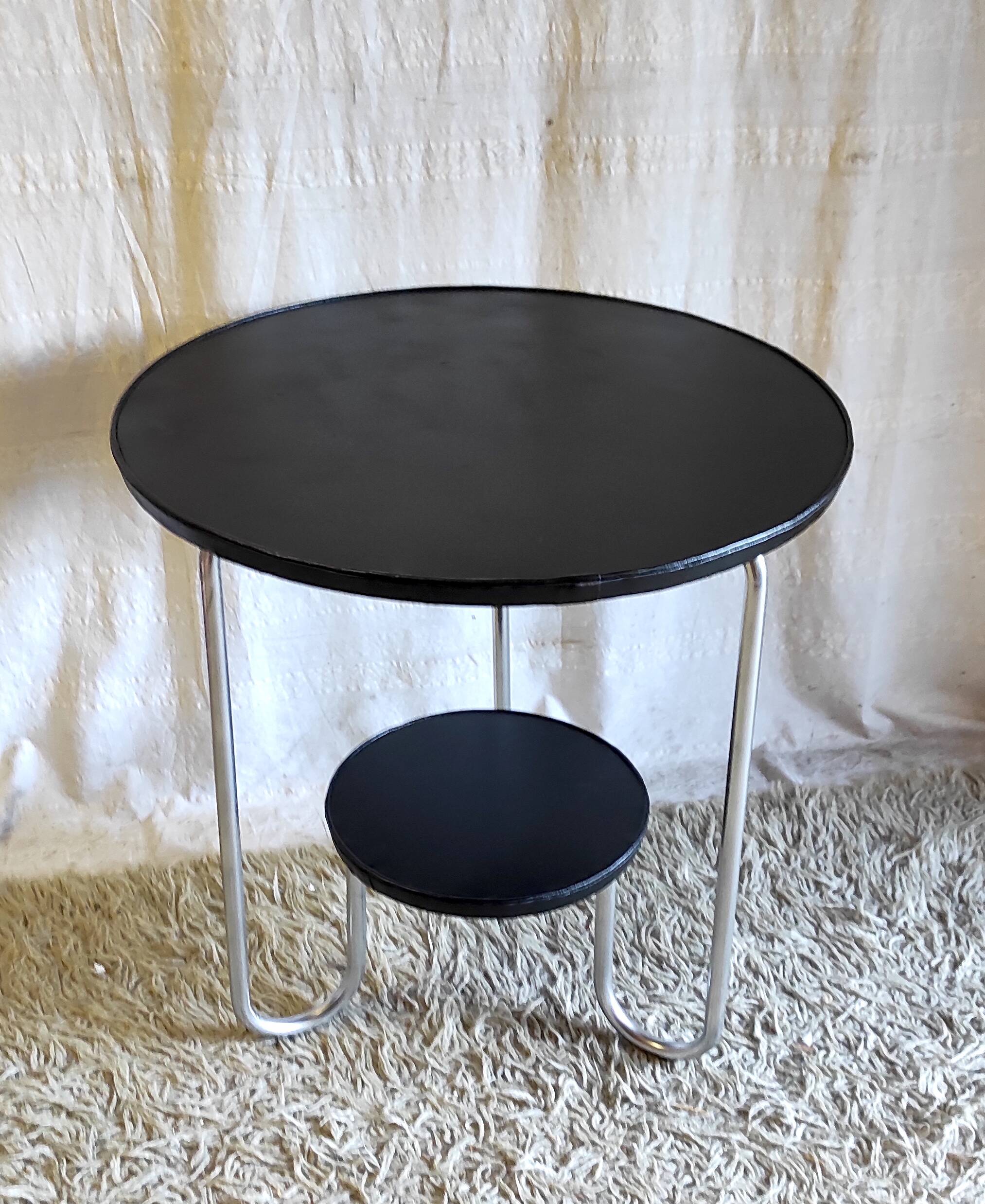 Tripod side table in Bauhaus style, metal and wood - mid 20th century.
