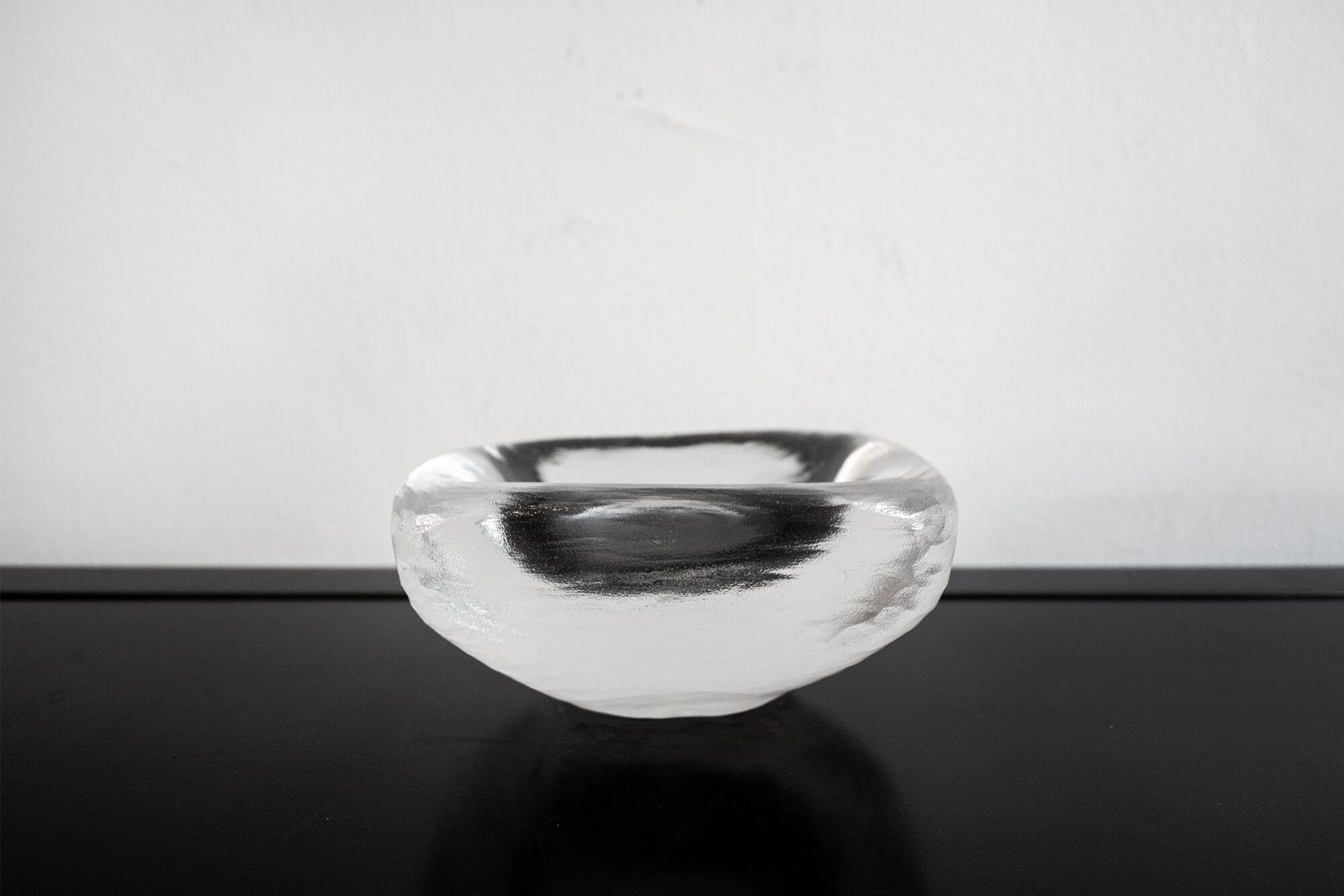 Centre de table en verre transparent lourd Orrefors Suède années 1960