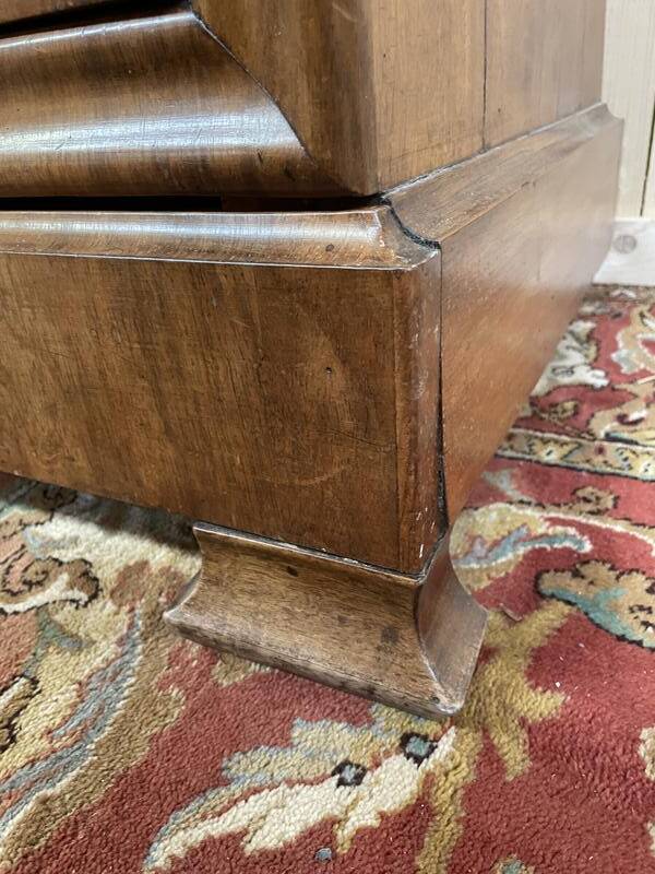 Commode époque Louis Philippe en acajou clair et marbre gris