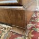 Commode époque Louis Philippe en acajou clair et marbre gris