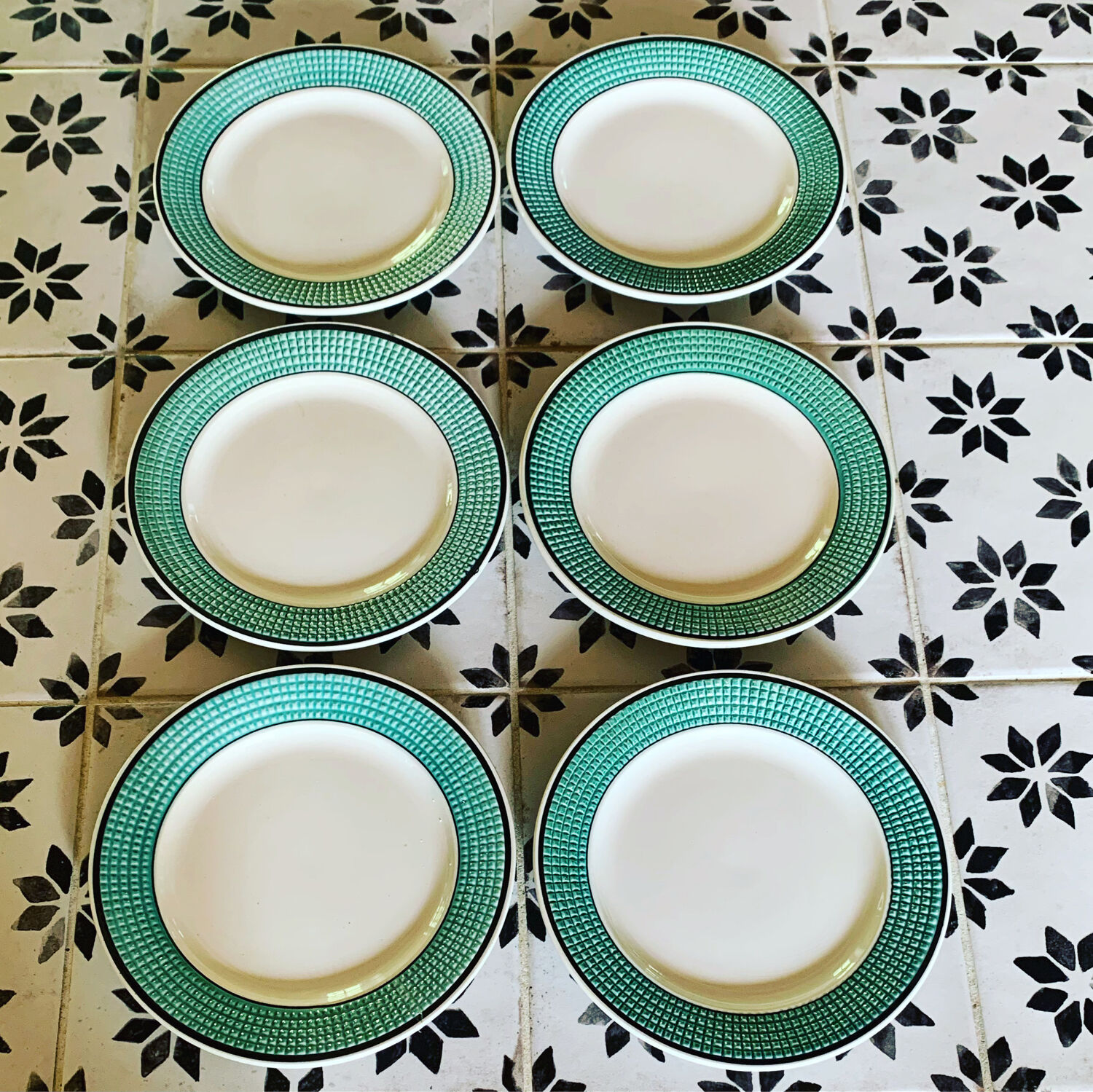 Set of 6 vintage dessert plates