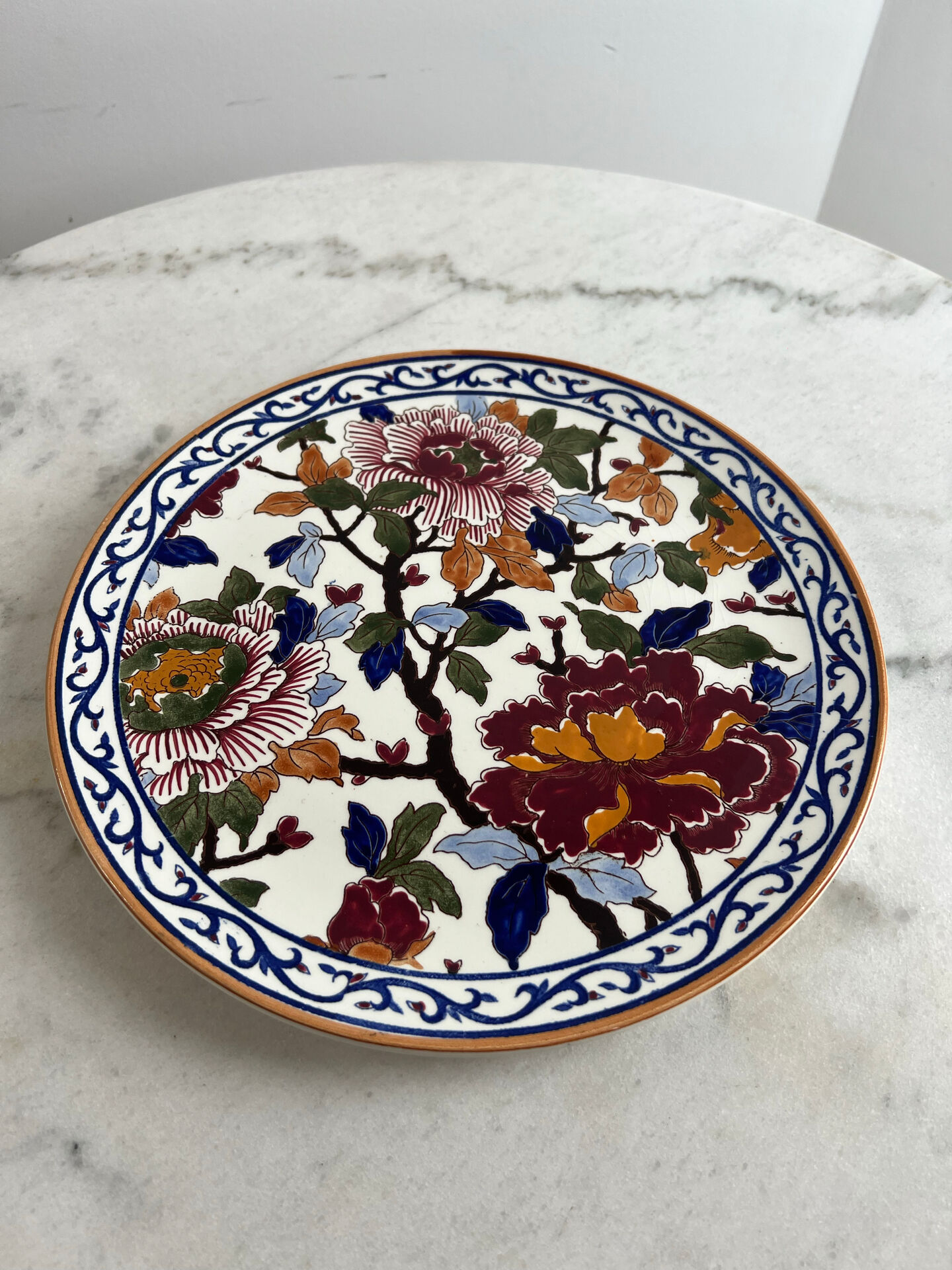 Pivoine gien assiette de présentation