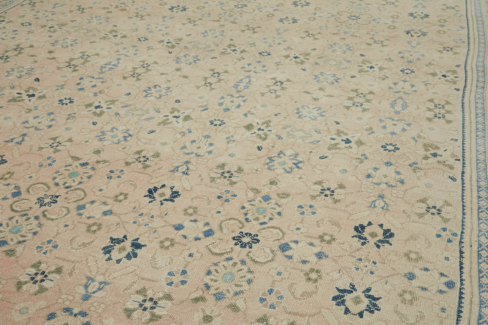 Hand-knotted persian antique 1970s 305 cm x 388 cm beige wool carpet