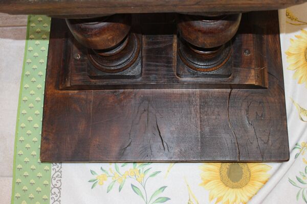 Table basse ancienne style Monastère