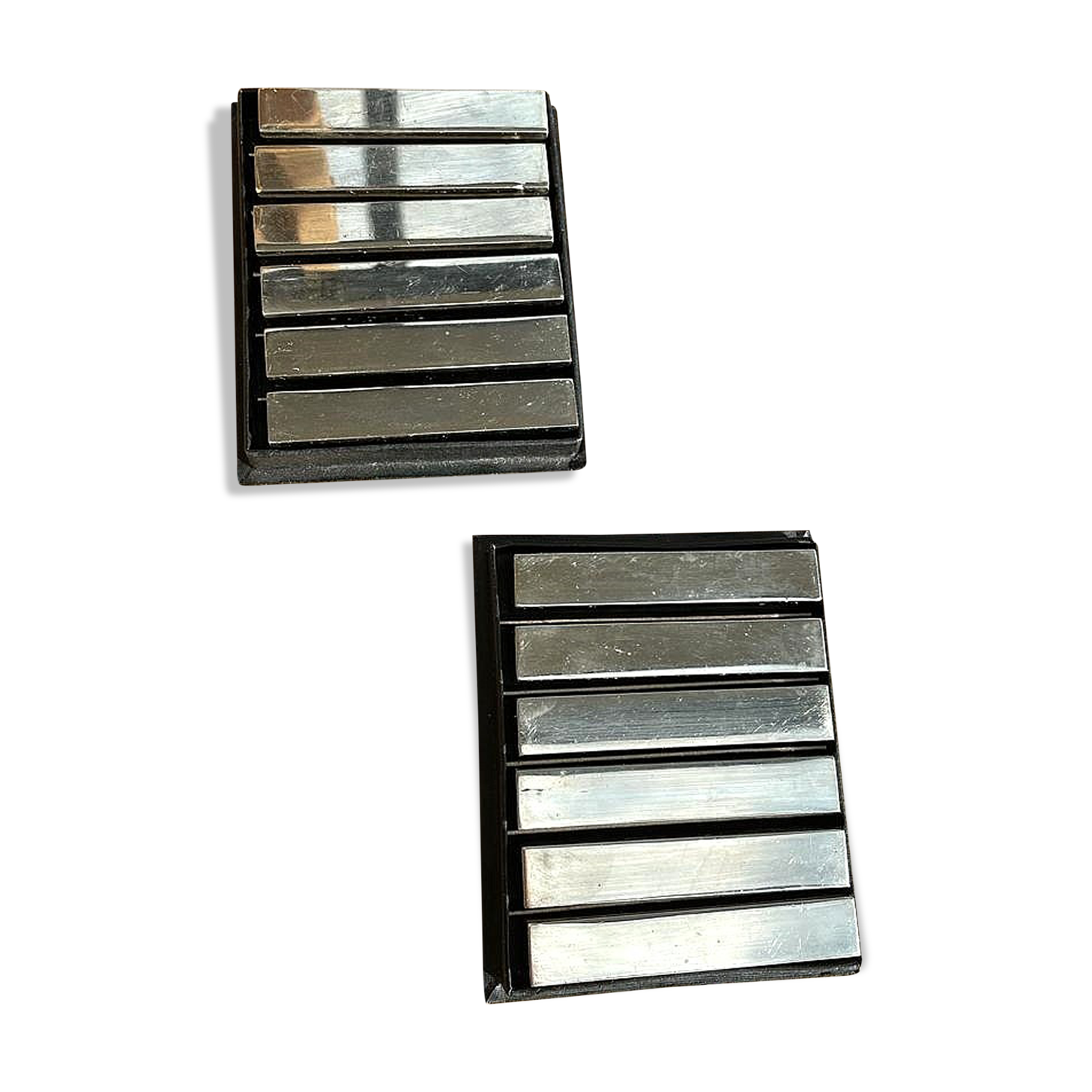 Set of 12 metal knife holders