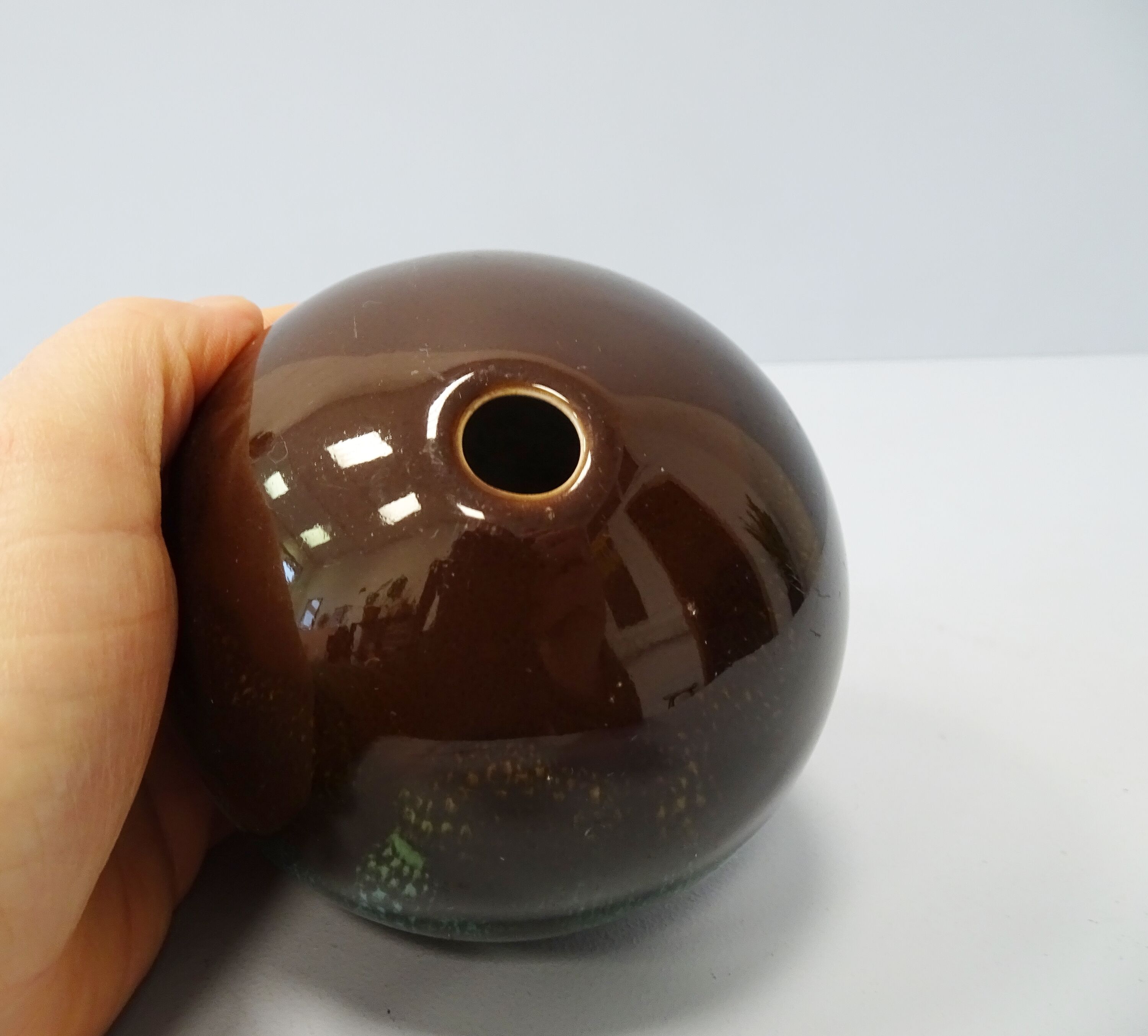 Ball solifleur in brown green ceramic