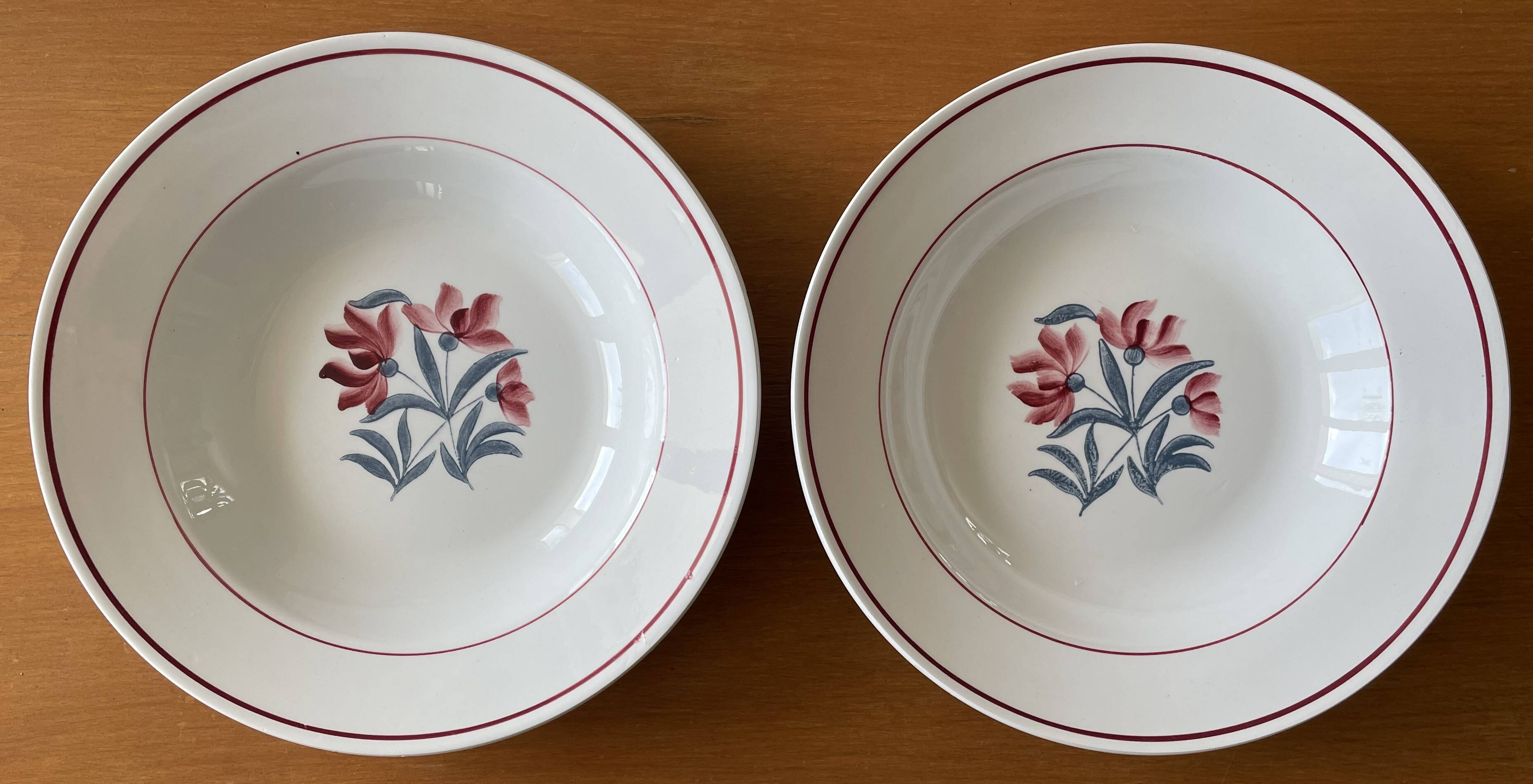 7 antique deep plates in Saint-Amand earthenware (Nord)