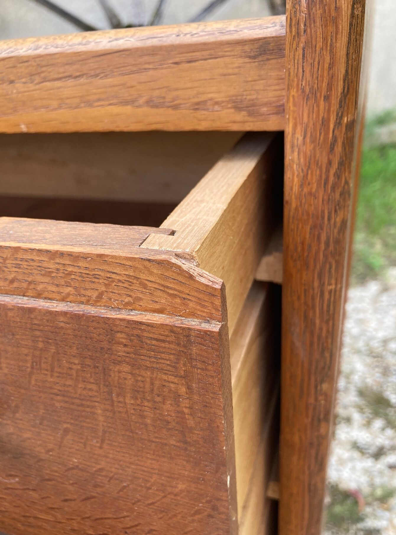 Vintage dresser compass feet