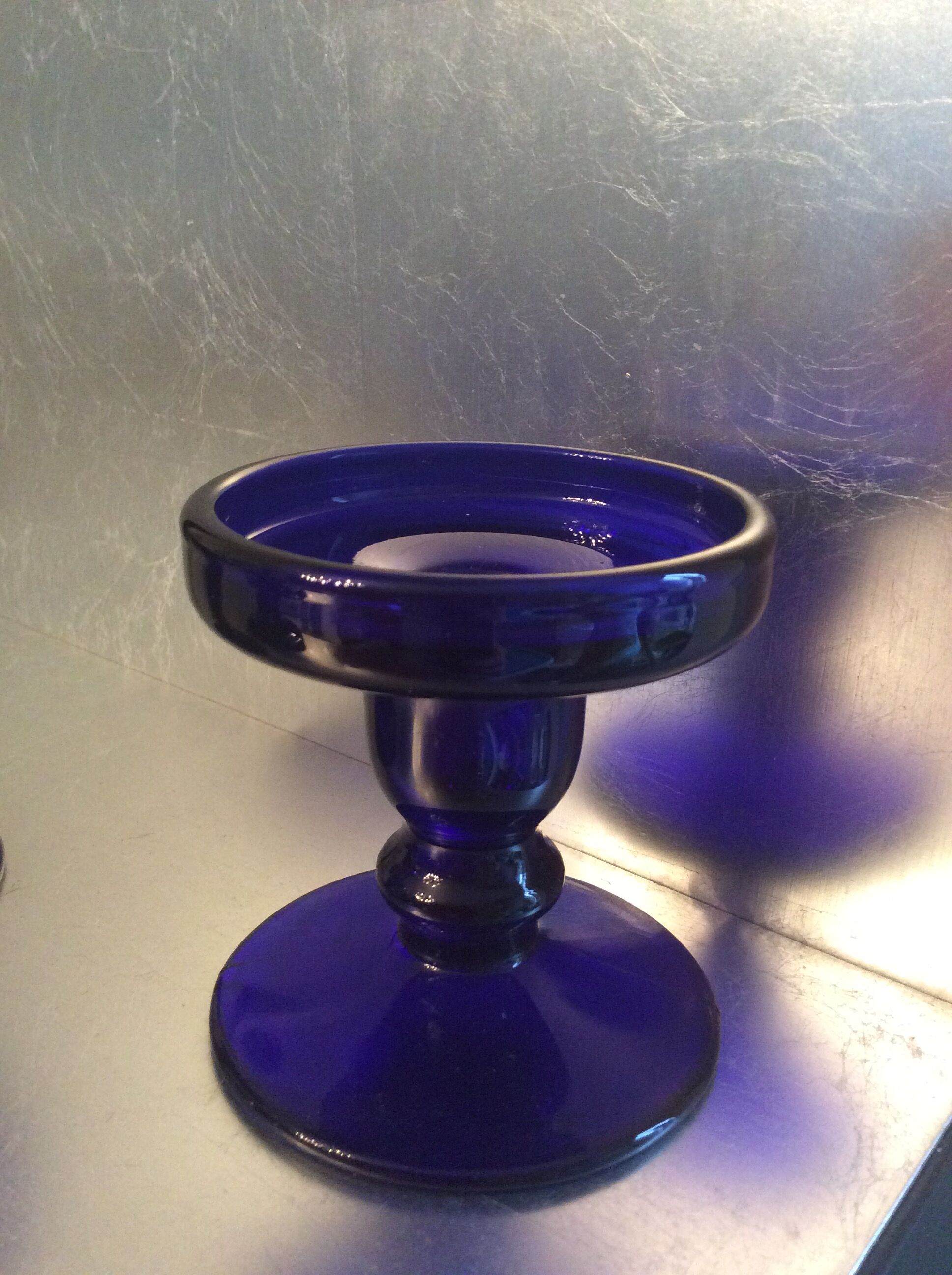 Série de 3 bougeoirs vintage années 70 en verre bleu
