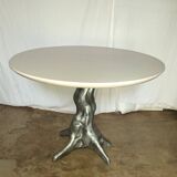 Round table signed OLY Studio