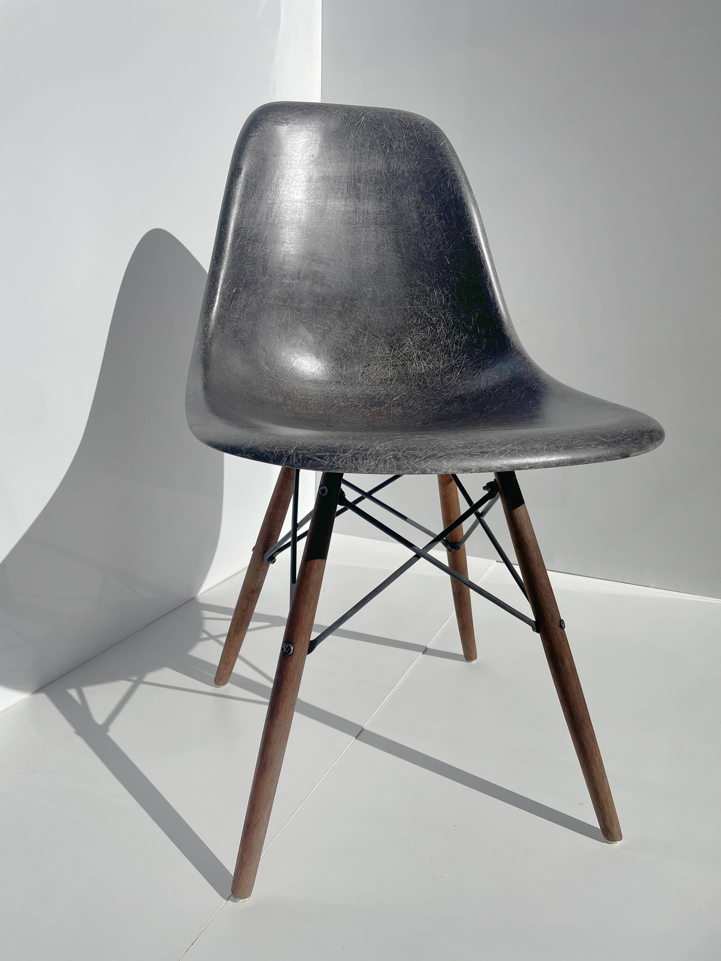 DSW CHAIR - RAY & CHARLES EAMES - HERMAN MILLER