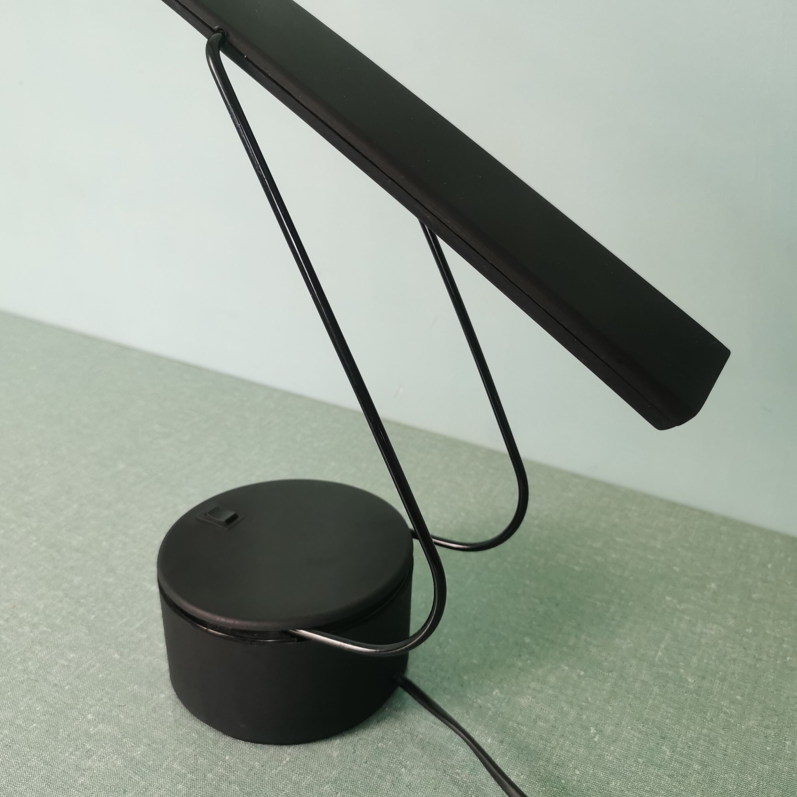 Dove Desk Lamp