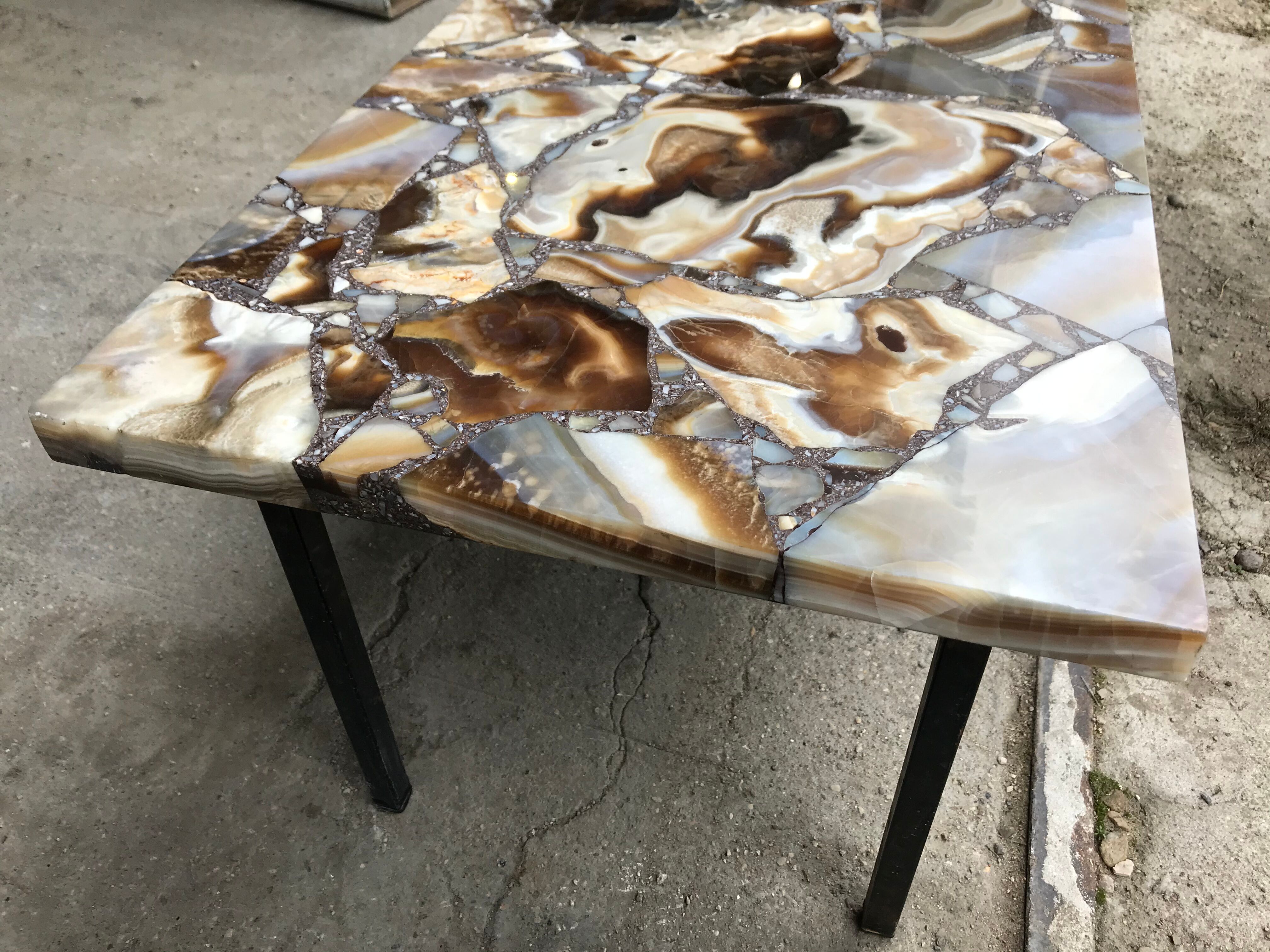 1970 coffee table in polished Madagascar aragonite