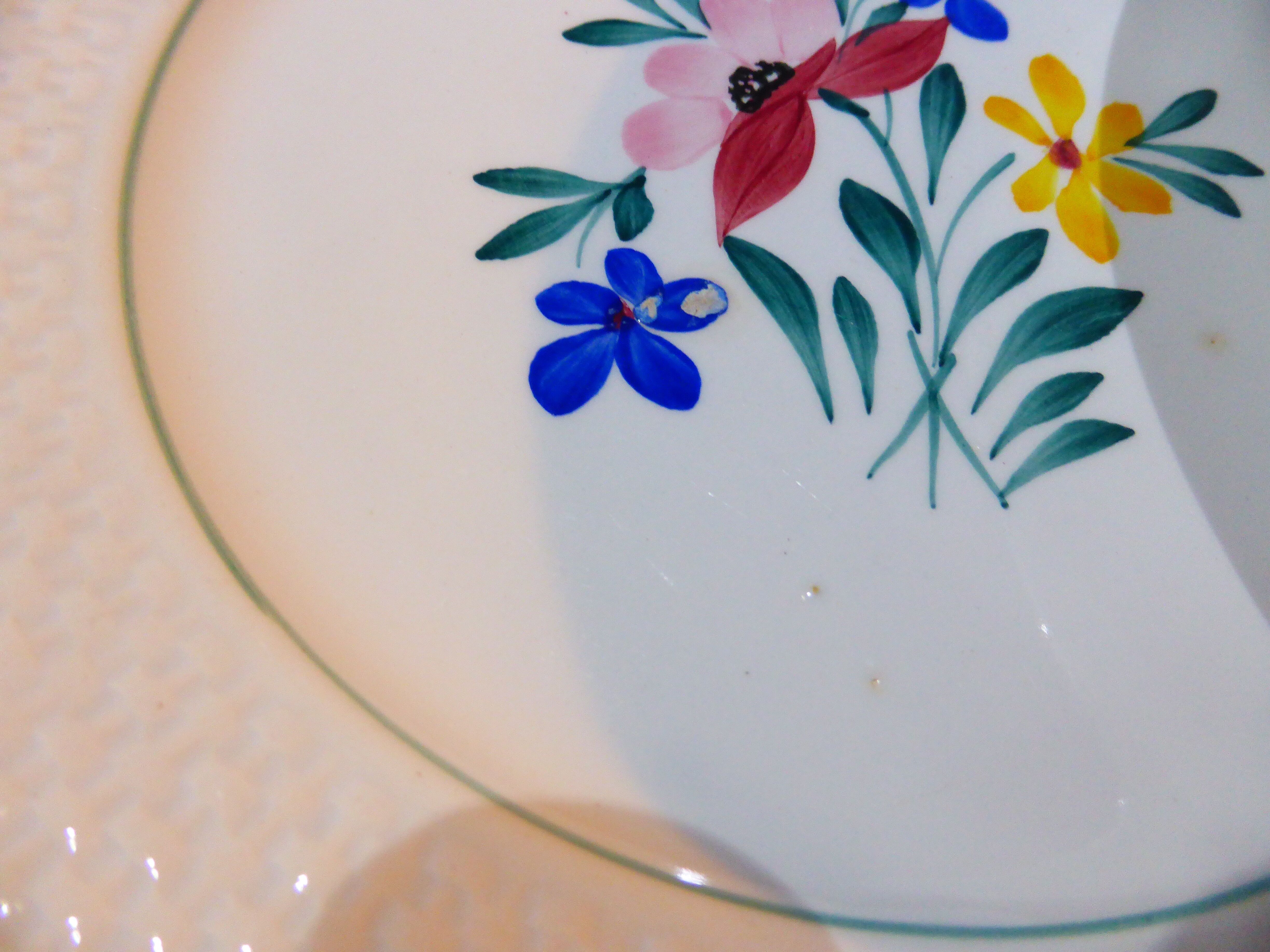 Set of 6 flat plates of Digoin Sarreguemines model Fabiola