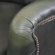 Fauteuil Chesterfield en cuir de vachette vert de style anglais