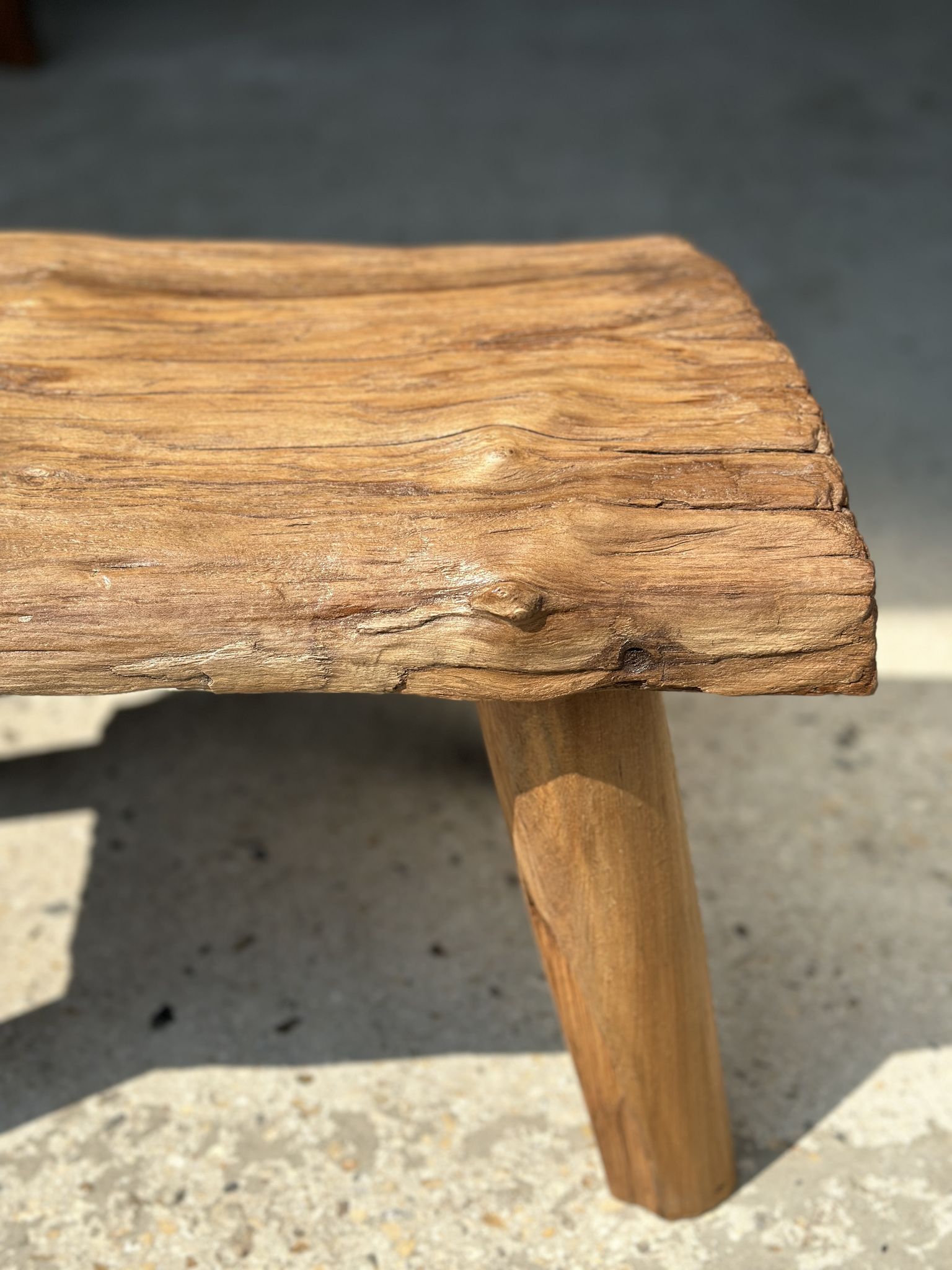 Table d'appoint ou tabouret en teck blond quadripode H:30 L43 l27
