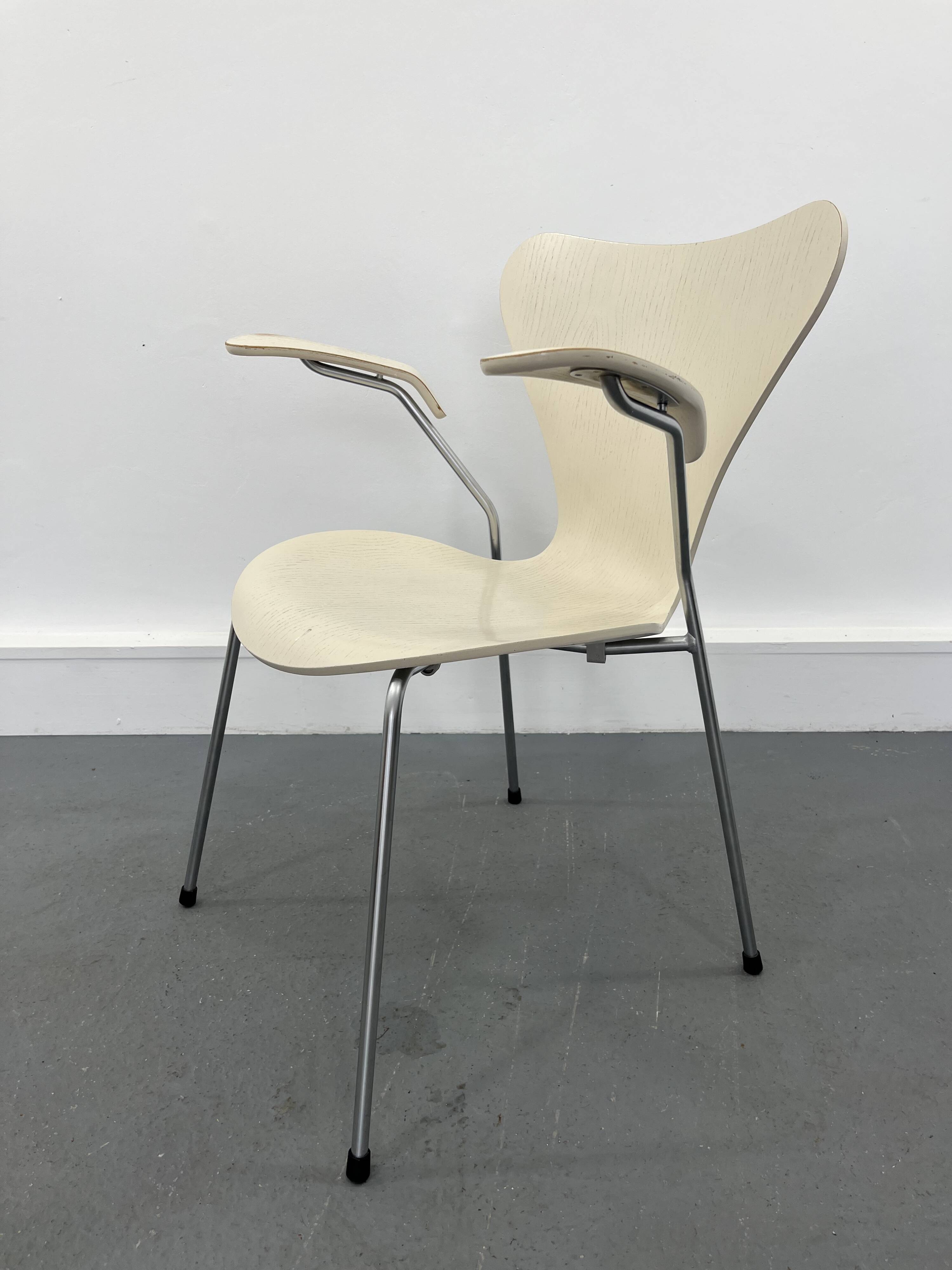 Fauteuil d'Arne Jacobsen pour Fritz Hansen, Danemark.